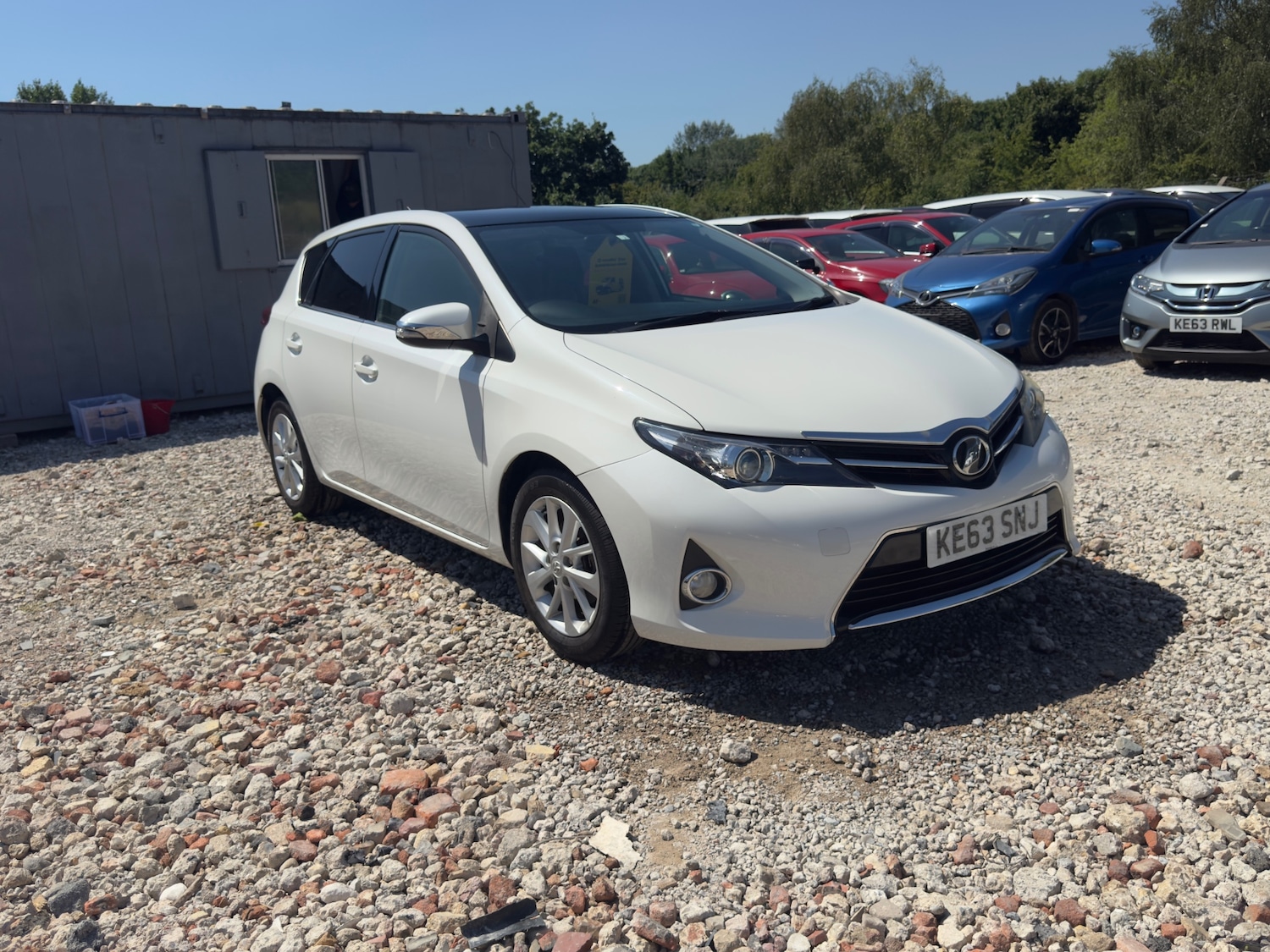 Used Toyota Auris 2014 for sale - 76195977: Photo 2