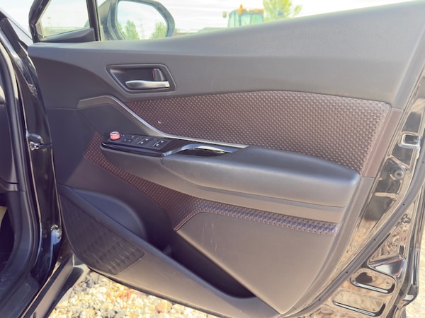 Used Toyota C-HR 2017 for sale - 75115326: Photo 24