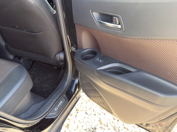 Used Toyota C-HR 2017 for sale - 75115326: Photo 39