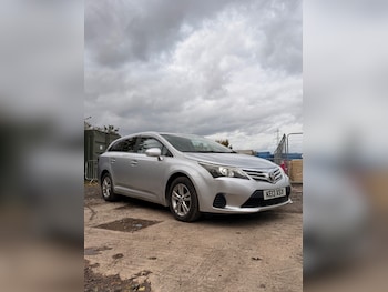 2025 (63) - Toyota Avensis 2.0L Petrol Automatic Estate 5 Door