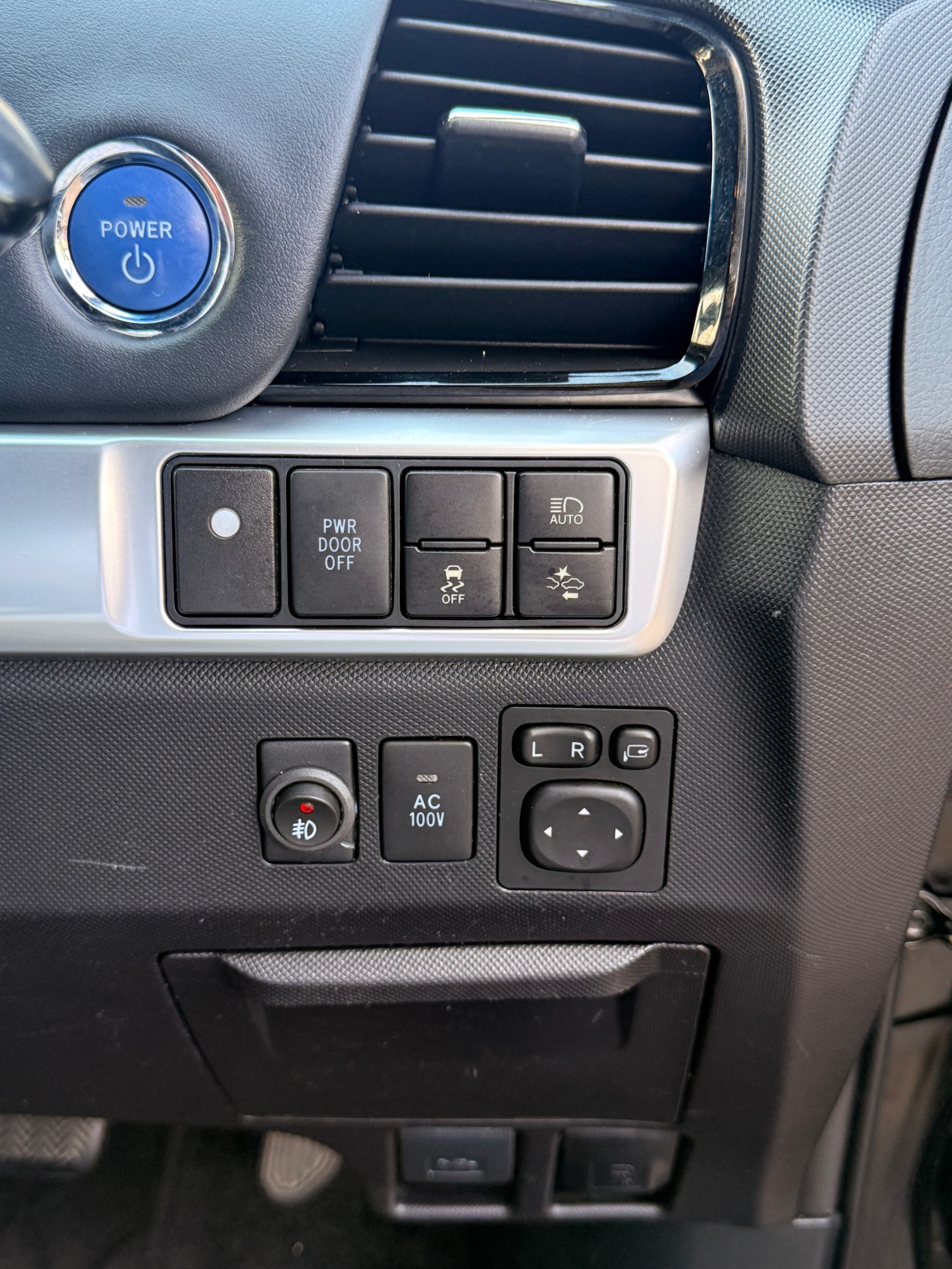 Used Toyota Estima 2025 for sale - 76195884: Photo 31