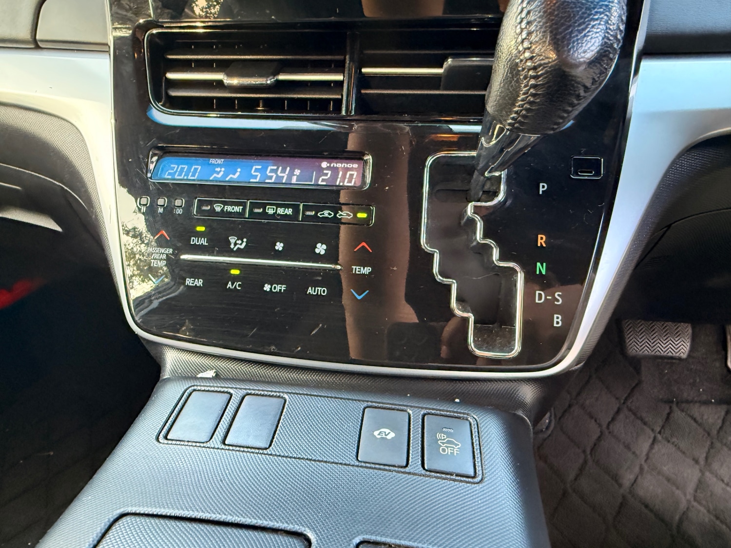 Used Toyota Estima 2025 for sale - 76195884: Photo 36