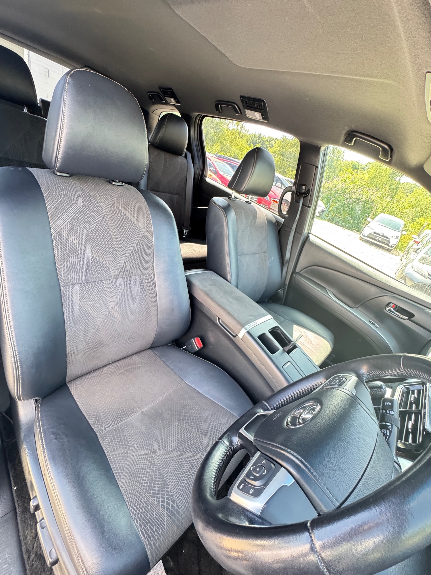 Used Toyota Estima 2025 for sale - 76195884: Photo 39