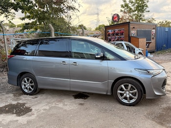 Used Toyota Estima 2025 for sale - 76195884: Photo 3