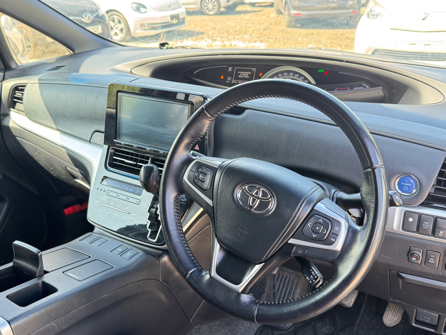Used Toyota Estima 2025 for sale - 76195884: Photo 41
