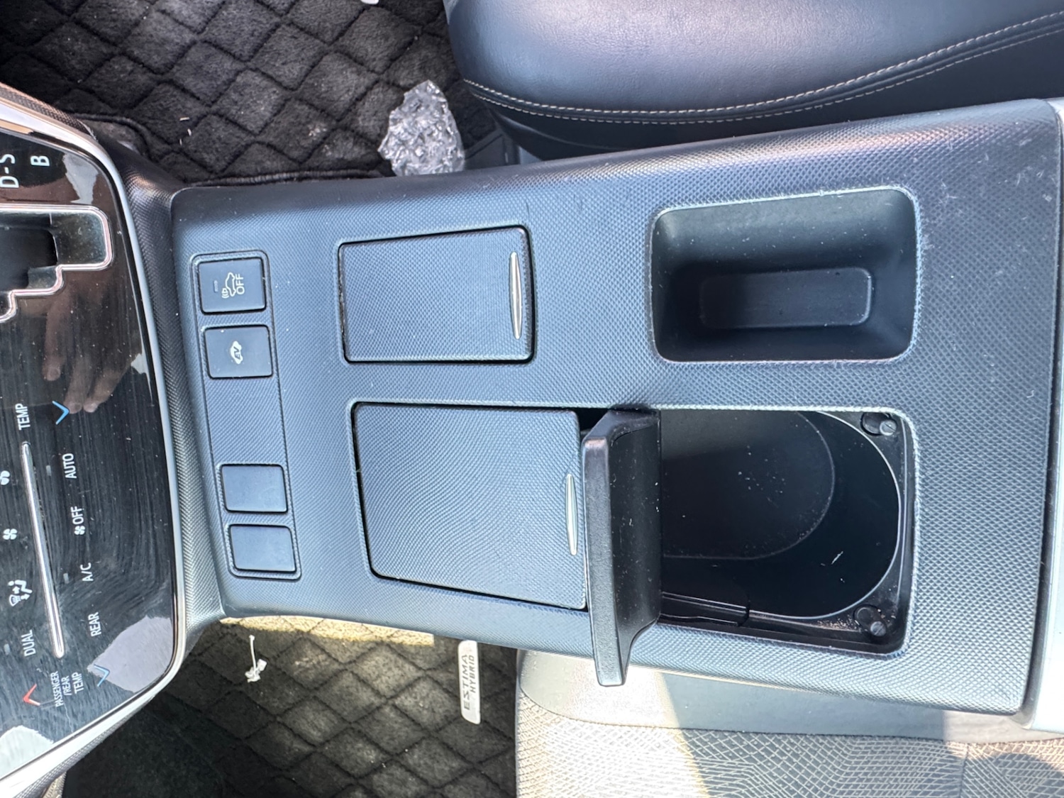 Used Toyota Estima 2025 for sale - 76195884: Photo 43