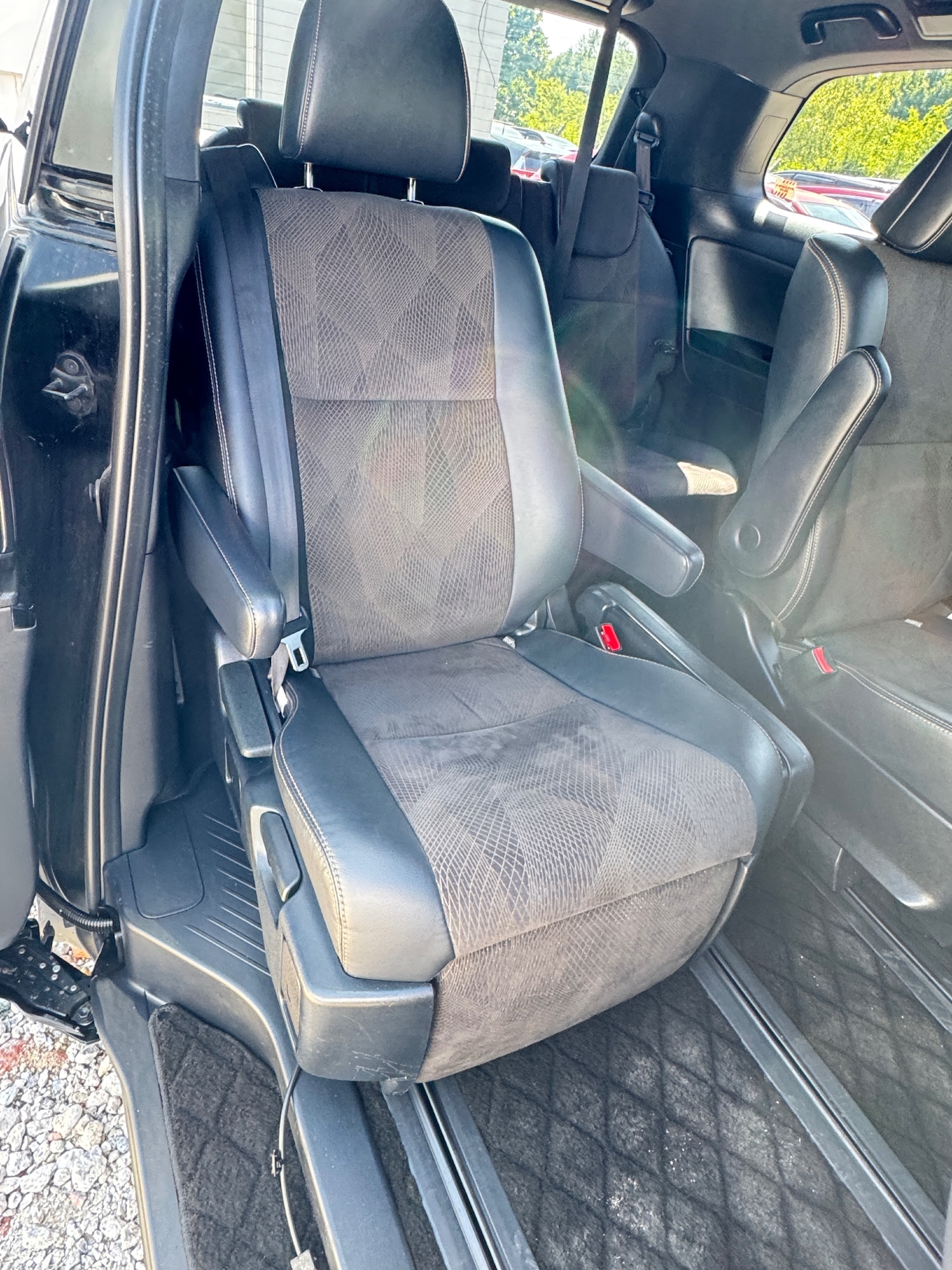 Used Toyota Estima 2025 for sale - 76195884: Photo 46