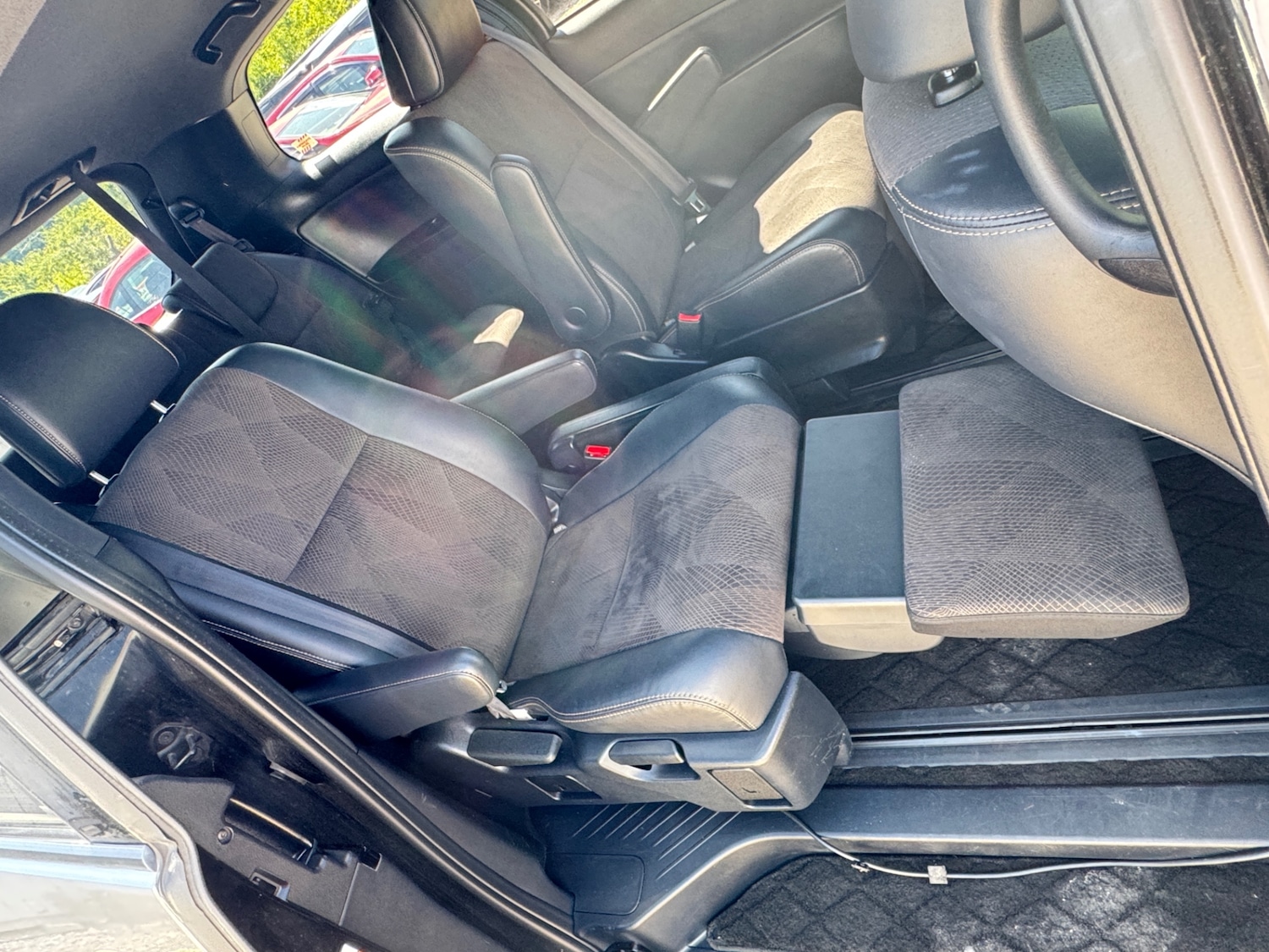Used Toyota Estima 2025 for sale - 76195884: Photo 49