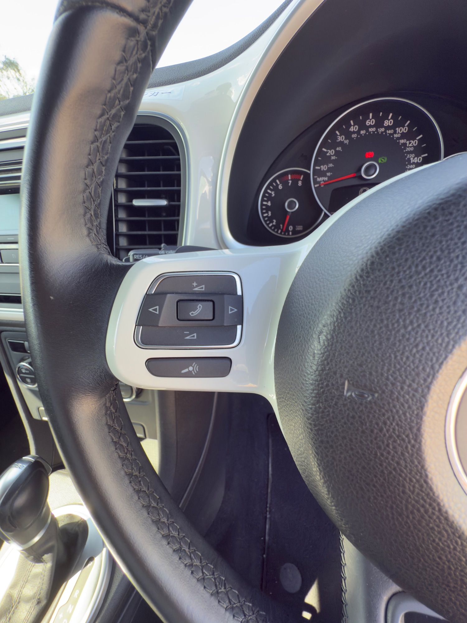 Used Volkswagen Beetle 2012 for sale - 76195921: Photo 30