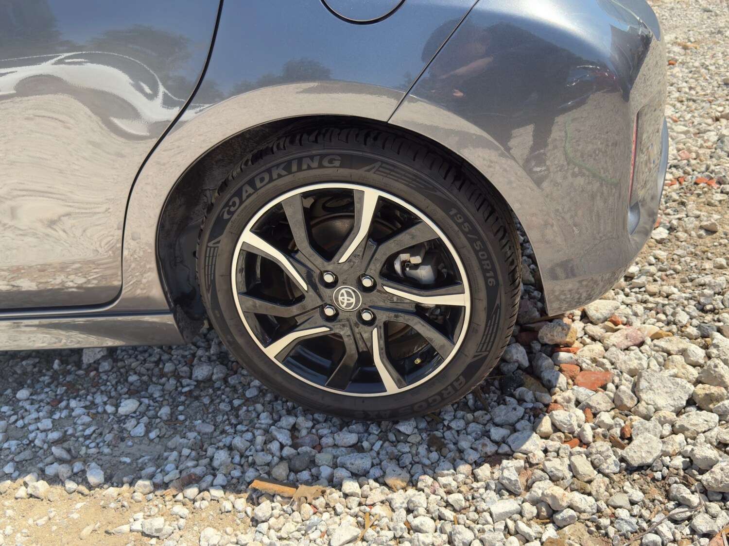 Used Toyota Vitz 2014 for sale - 76196159: Photo 25