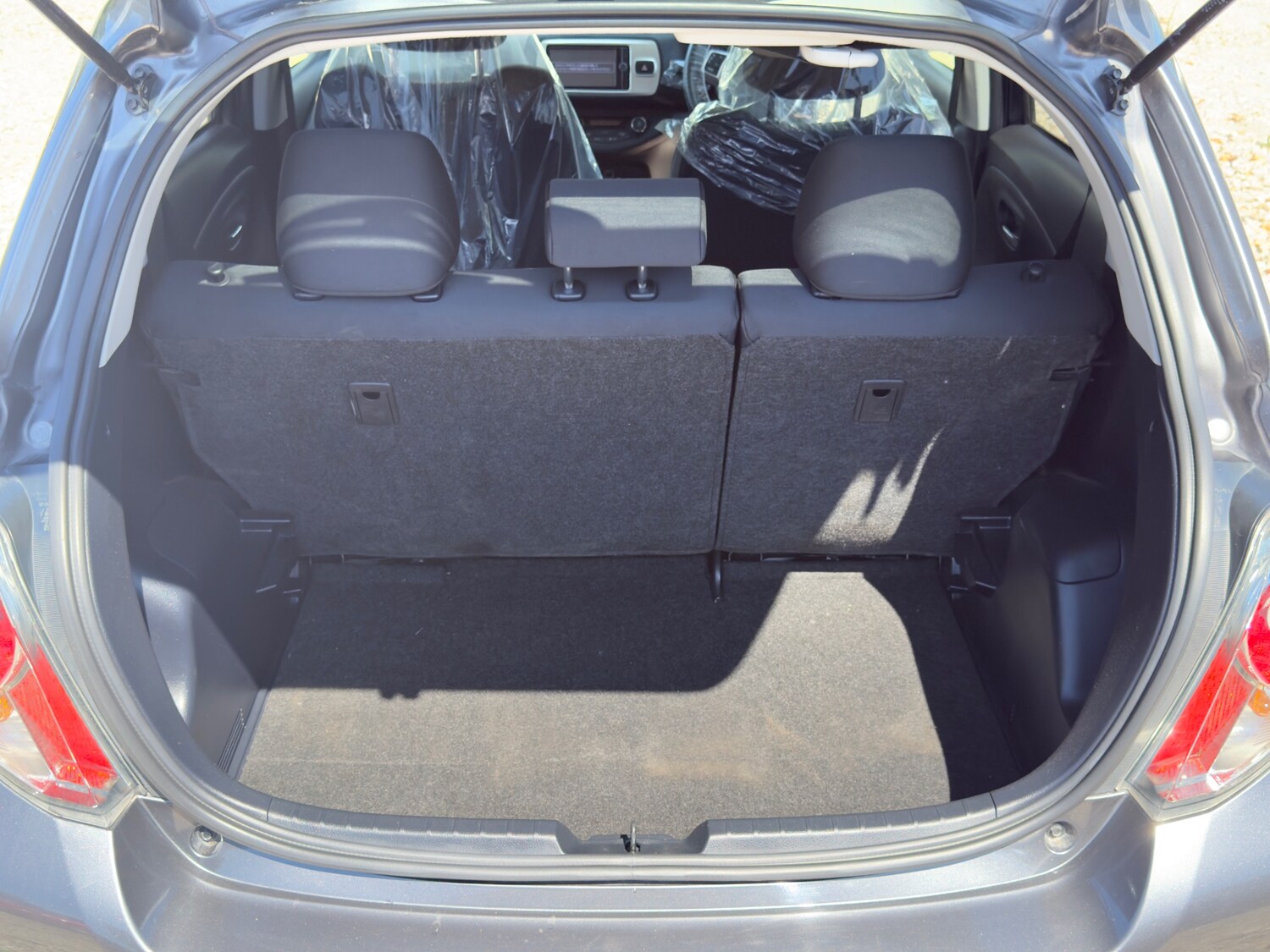 Used Toyota Vitz 2014 for sale - 76196159: Photo 36