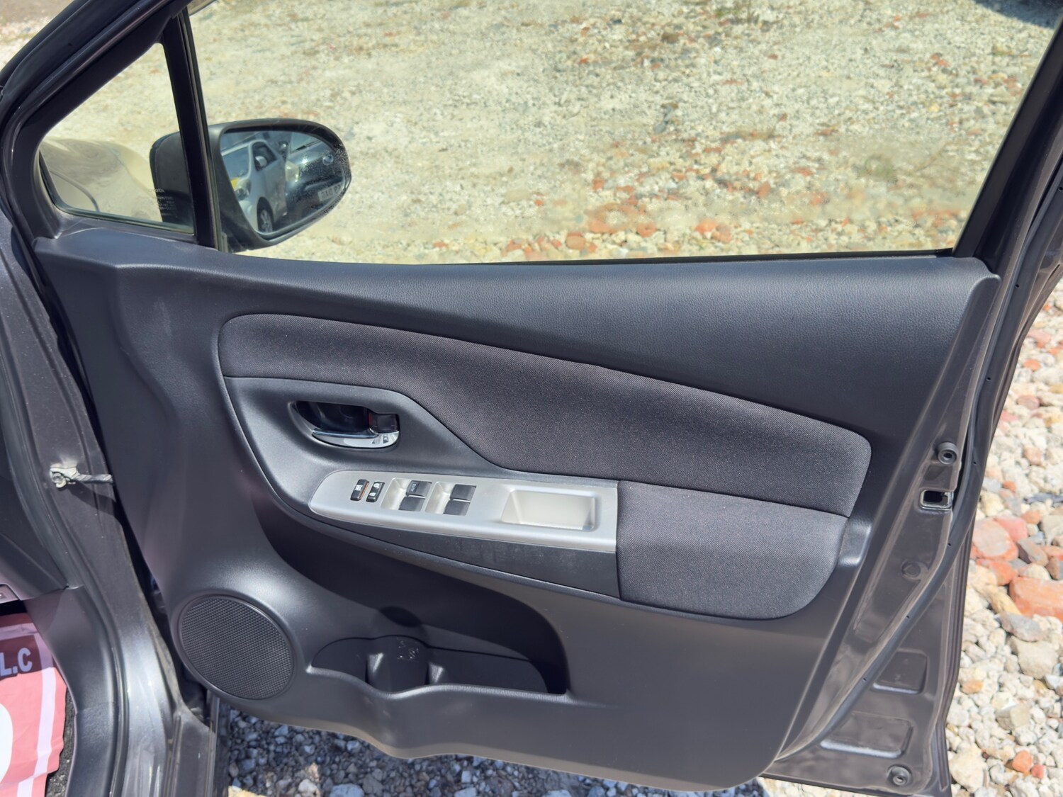 Used Toyota Vitz 2014 for sale - 76196159: Photo 39