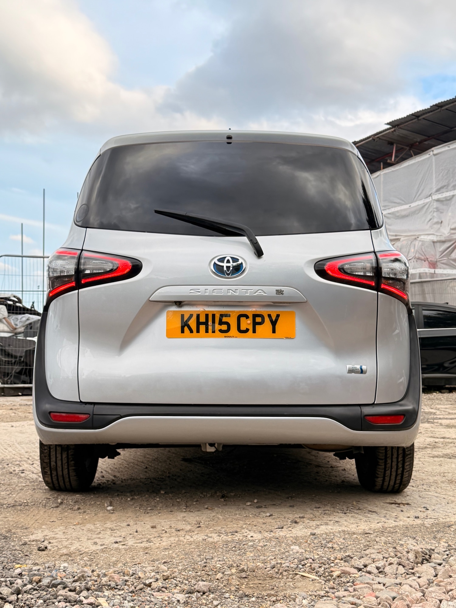 Used Toyota Sienta 2015 for sale - 76195871: Photo 10