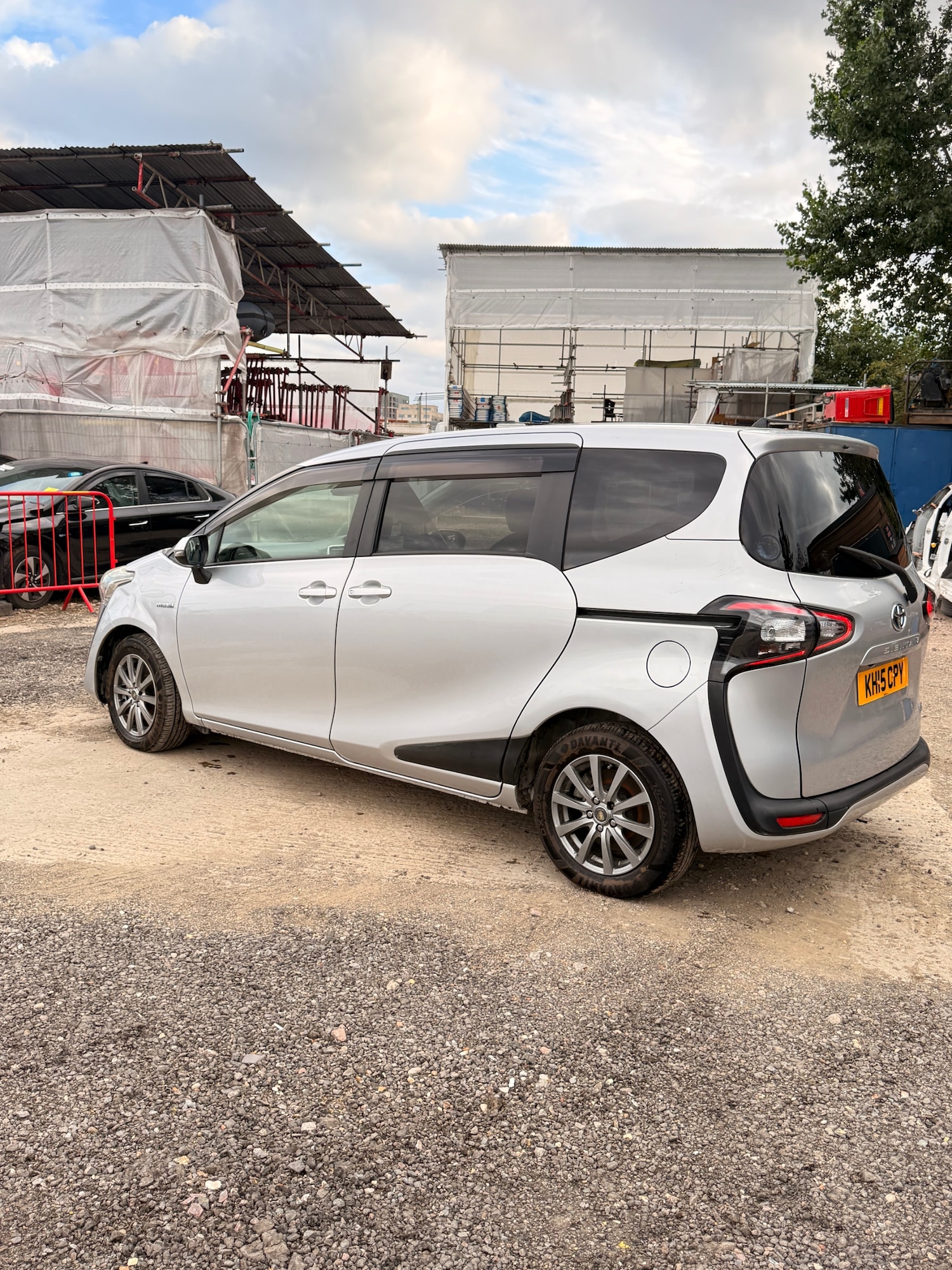 Used Toyota Sienta 2015 for sale - 76195871: Photo 12