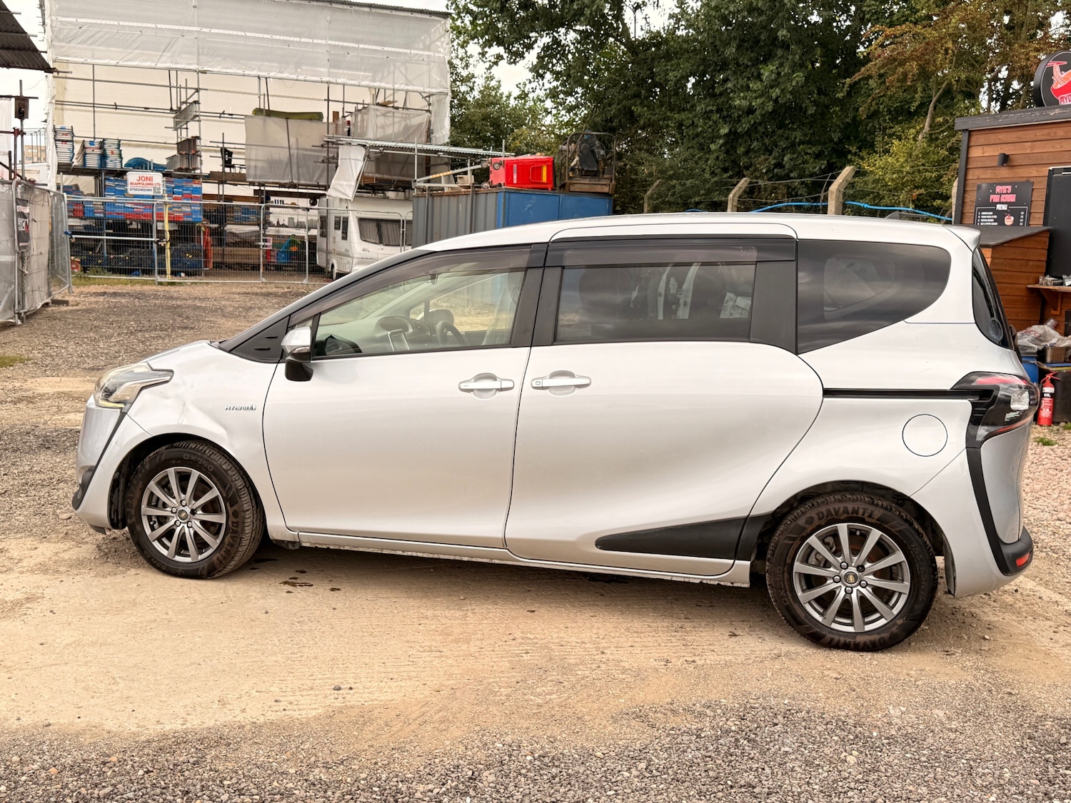 Used Toyota Sienta 2015 for sale - 76195871: Photo 13