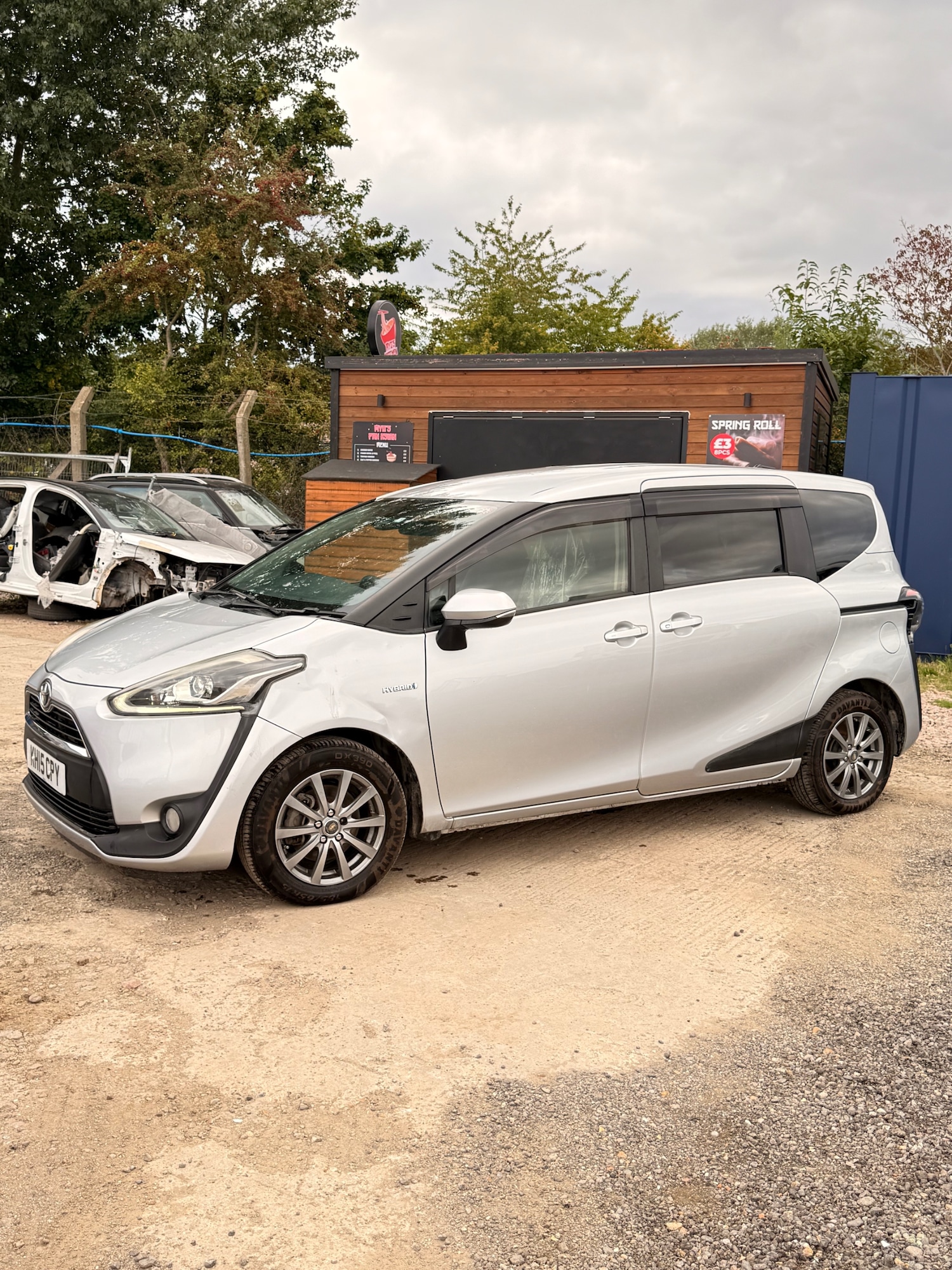 Used Toyota Sienta 2015 for sale - 76195871: Photo 15