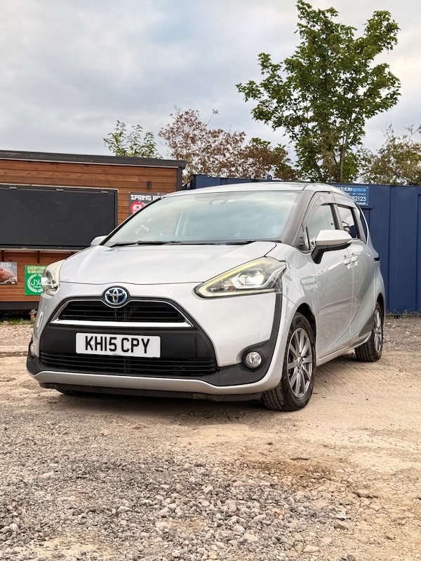 Used Toyota Sienta 2025 for sale - 76195871: Photo 17