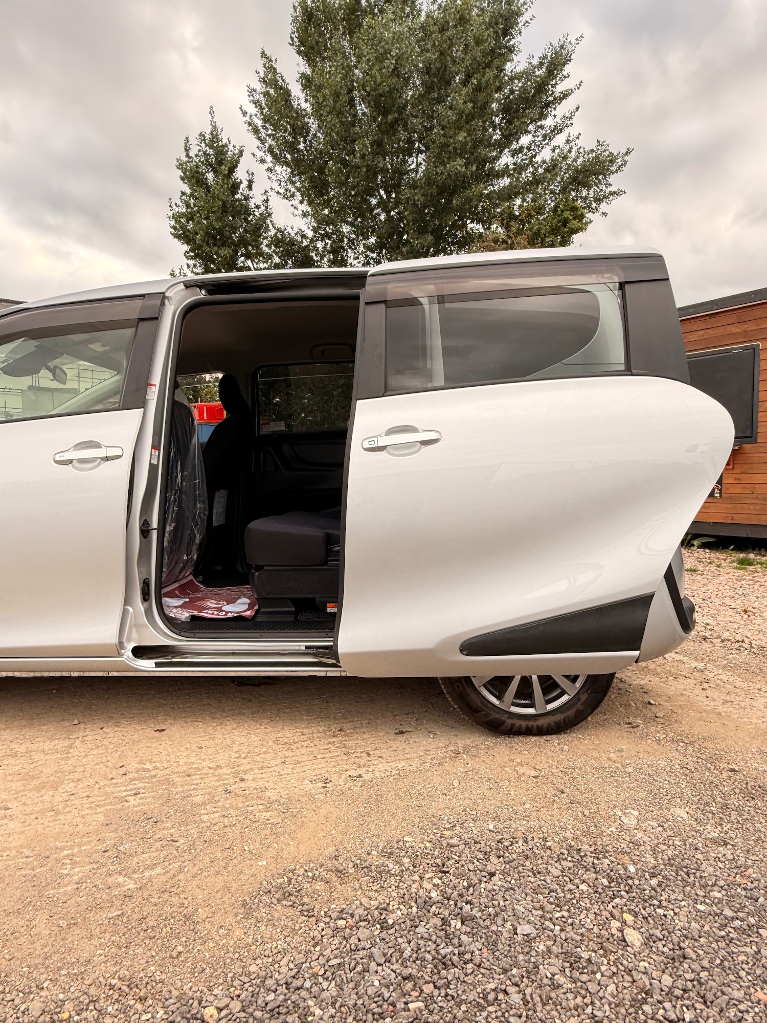 Used Toyota Sienta 2015 for sale - 76195871: Photo 24