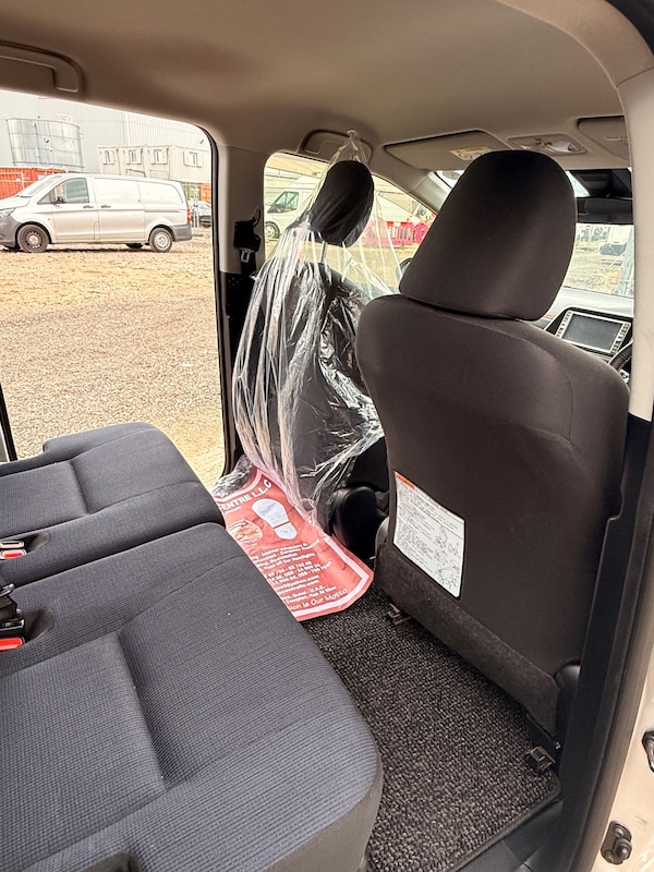 Used Toyota Sienta 2025 for sale - 76195871: Photo 32