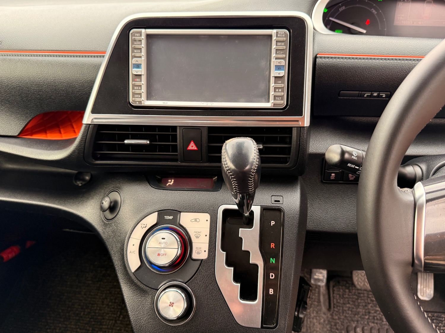 Used Toyota Sienta 2015 for sale - 76195871: Photo 48