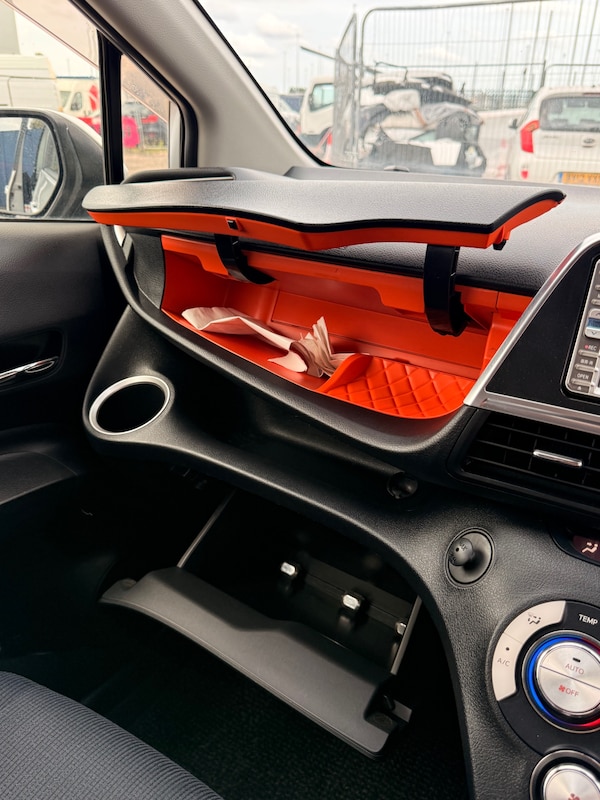 Used Toyota Sienta 2025 for sale - 76195871: Photo 50