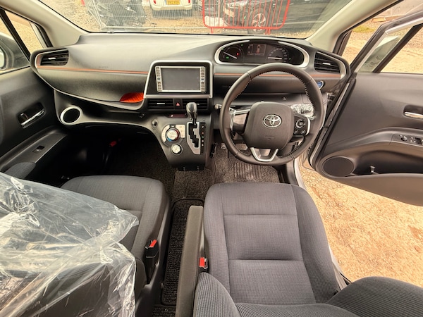 Used Toyota Sienta 2025 for sale - 76195871: Photo 54