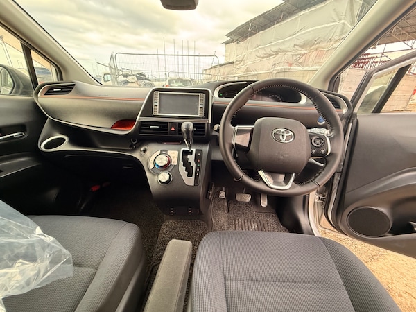 Used Toyota Sienta 2025 for sale - 76195871: Photo 55