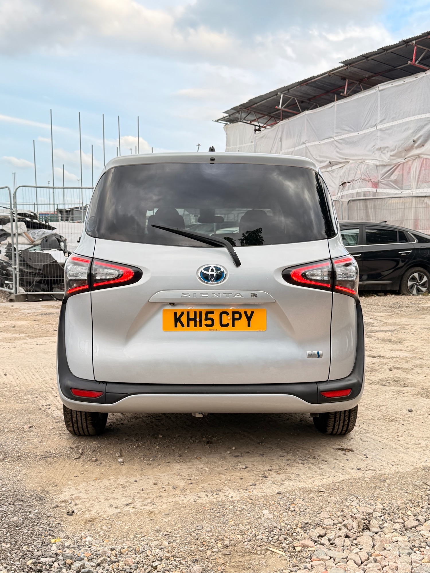 Used Toyota Sienta 2015 for sale - 76195871: Photo 8