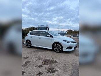 Used Toyota Auris 2017 for sale - 76374805: Photo