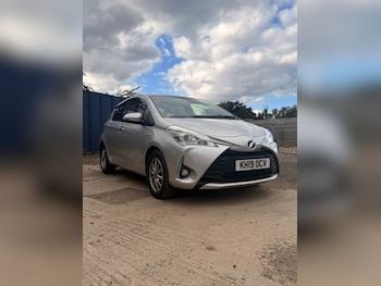 Used Toyota Vitz 2019 for sale - 76195865: Photo