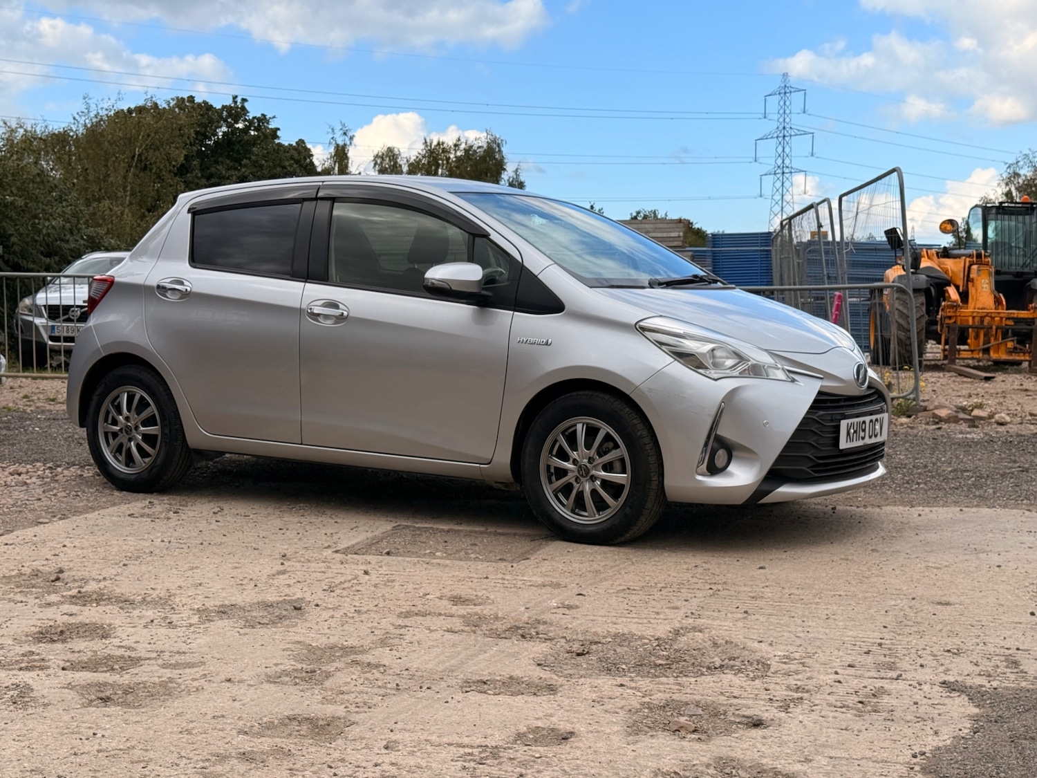 Used Toyota Vitz 2025 for sale - 76195865: Photo 26