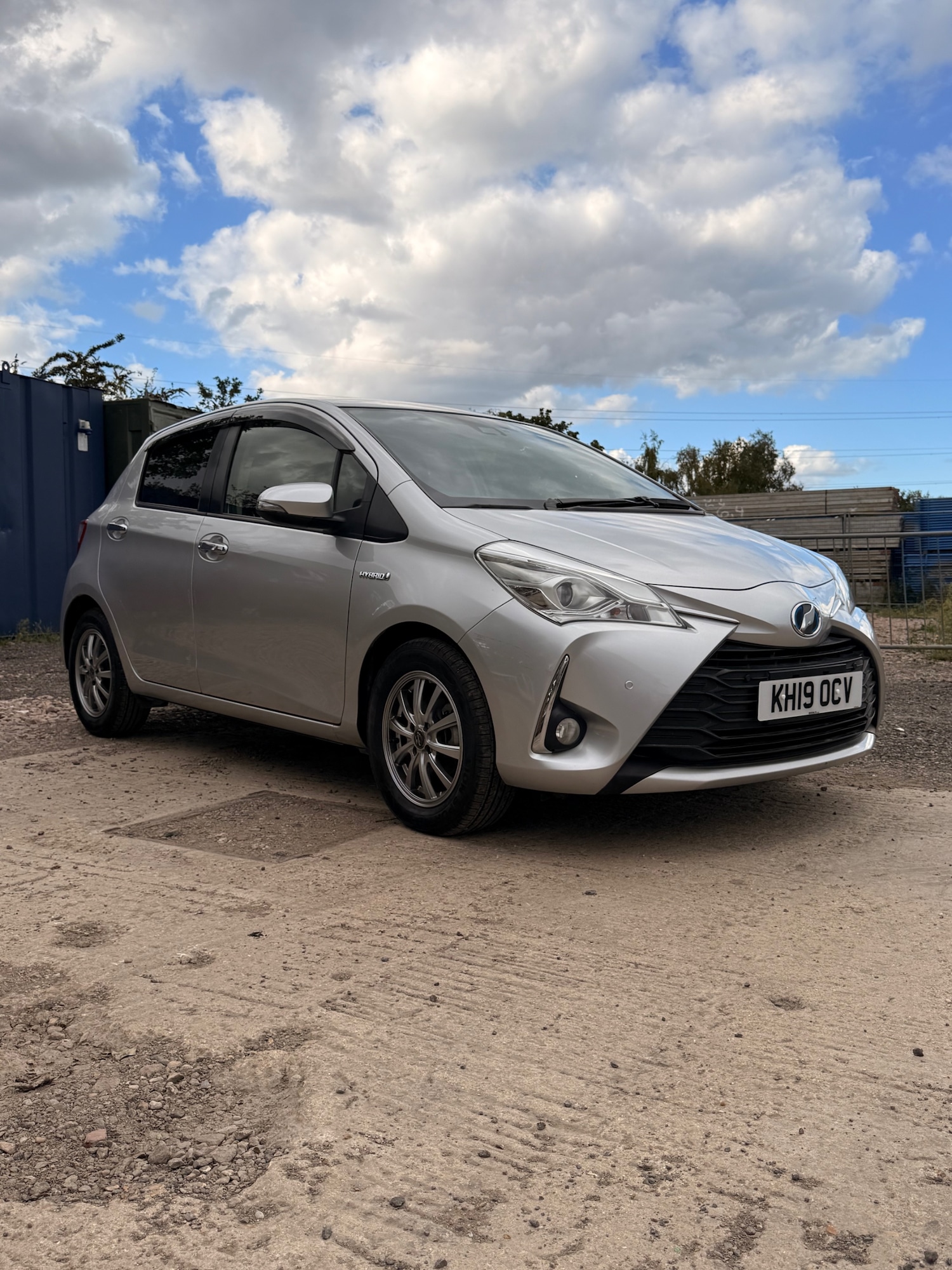 Used Toyota Vitz 2025 for sale - 76195865: Photo 3