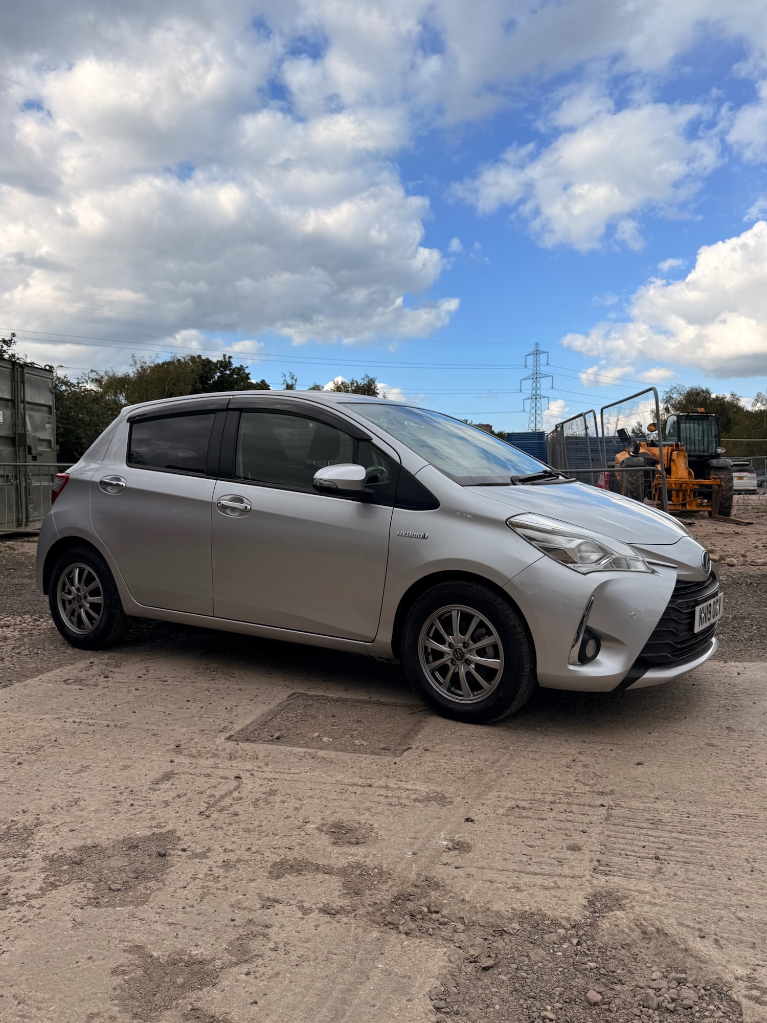 Used Toyota Vitz 2025 for sale - 76195865: Photo 4