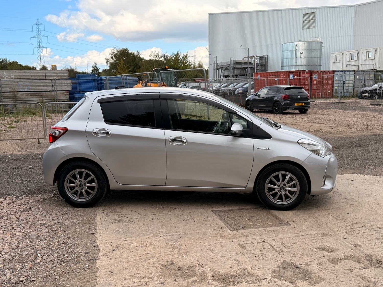 Used Toyota Vitz 2025 for sale - 76195865: Photo 5
