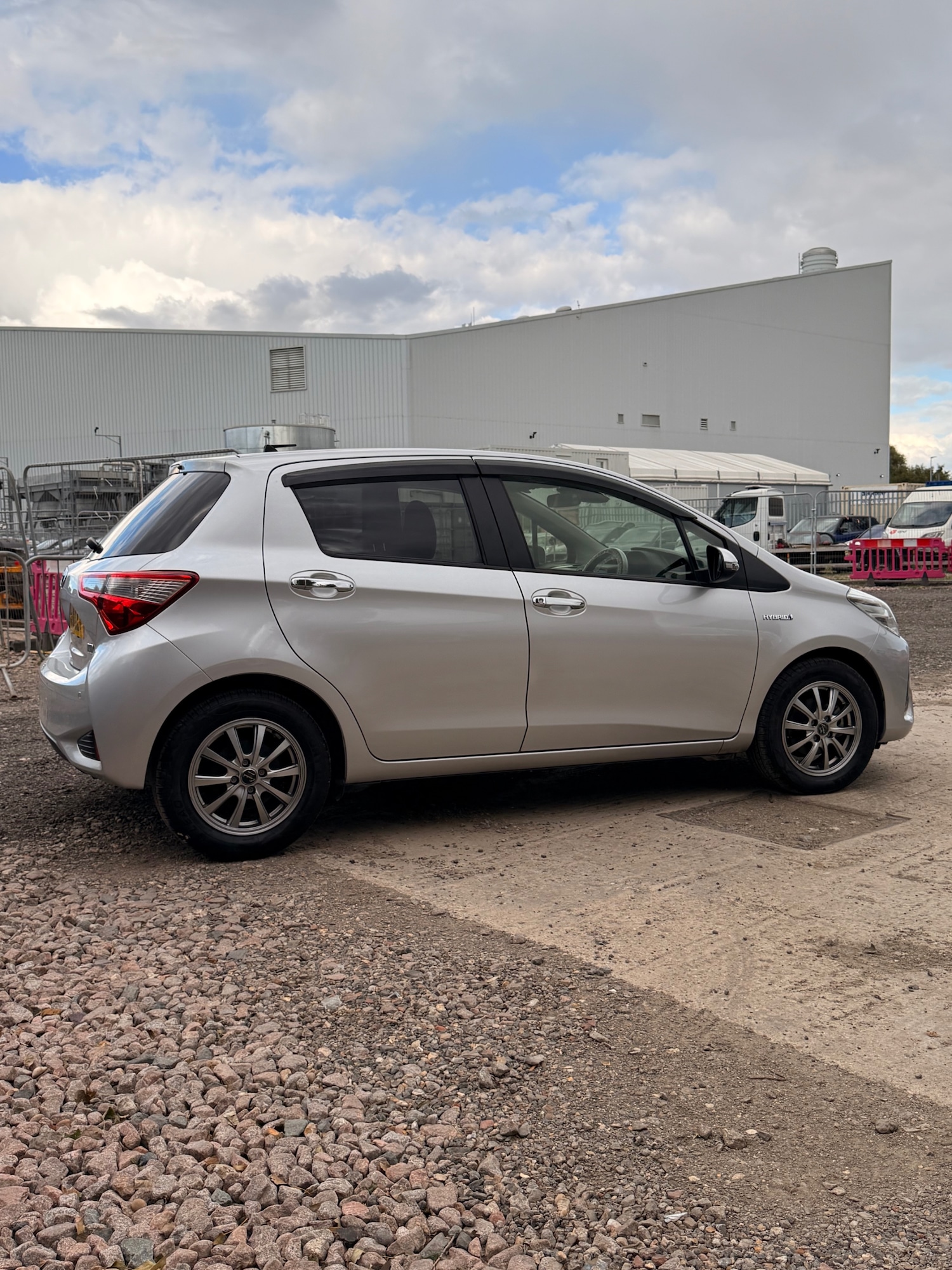 Used Toyota Vitz 2025 for sale - 76195865: Photo 6