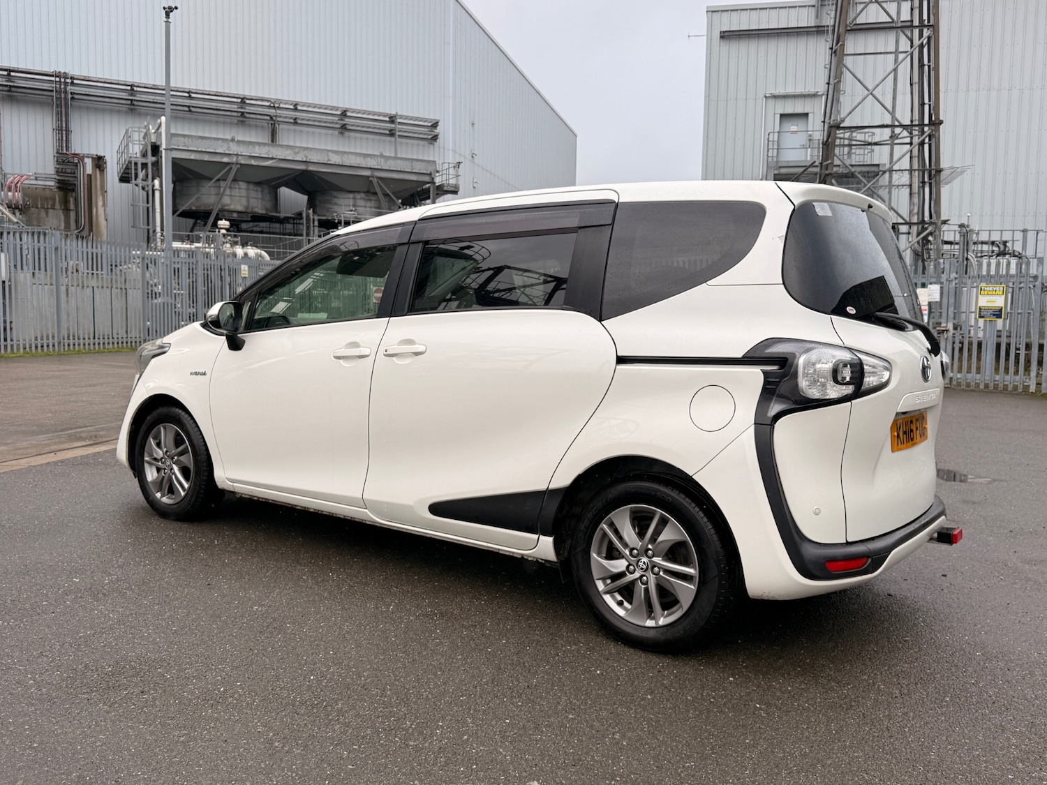 Used Toyota Sienta 2016 for sale - 77569816: Photo 13