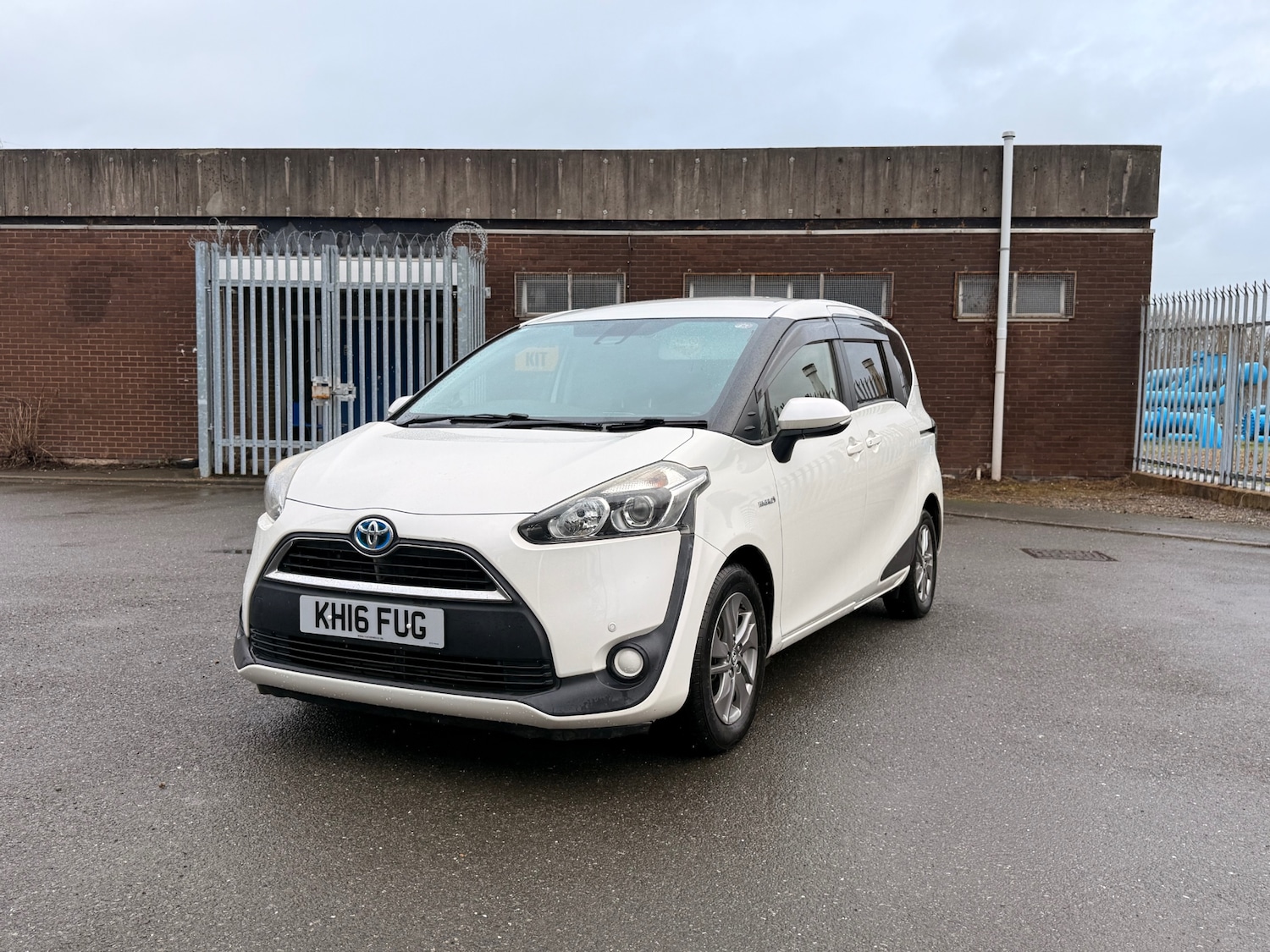 Used Toyota Sienta 2016 for sale - 77569816: Photo 17