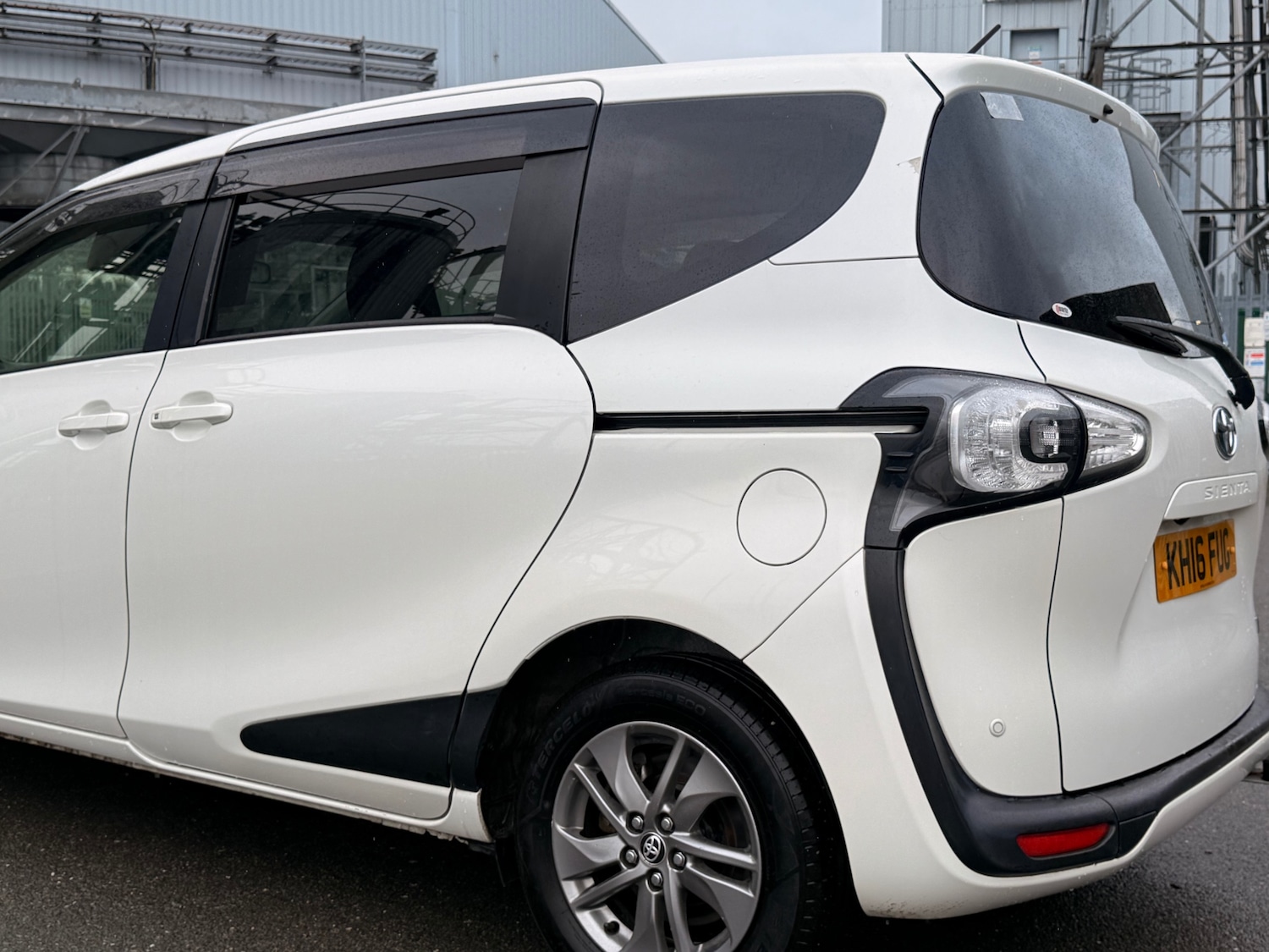 Used Toyota Sienta 2016 for sale - 77569816: Photo 25