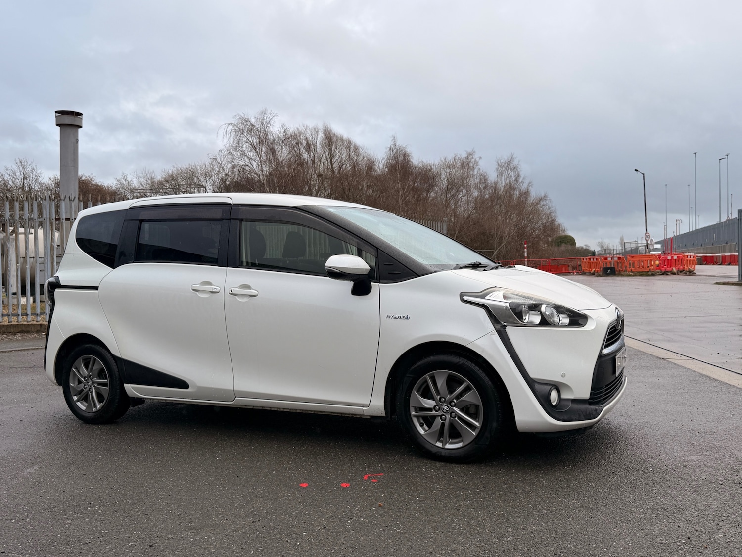 Used Toyota Sienta 2016 for sale - 77569816: Photo 4