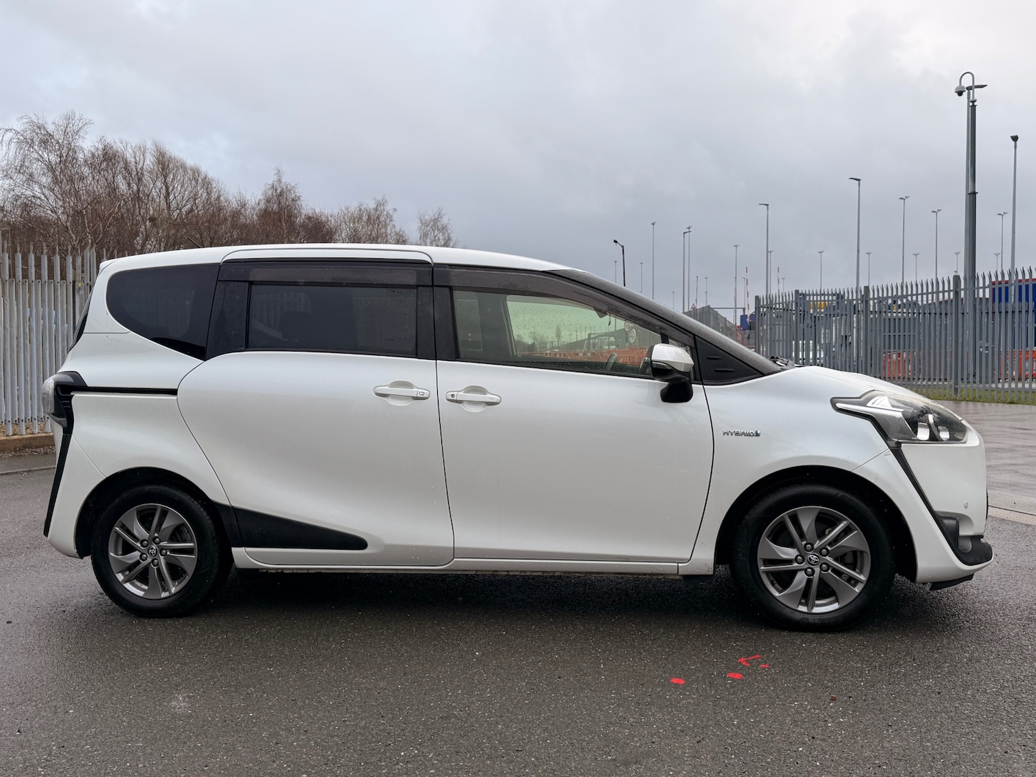 Used Toyota Sienta 2016 for sale - 77569816: Photo 5