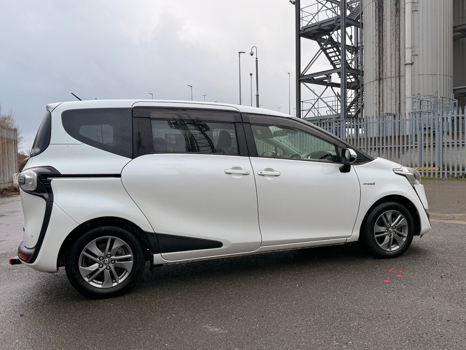 Used Toyota Sienta 2016 for sale - 77569816: Photo 6