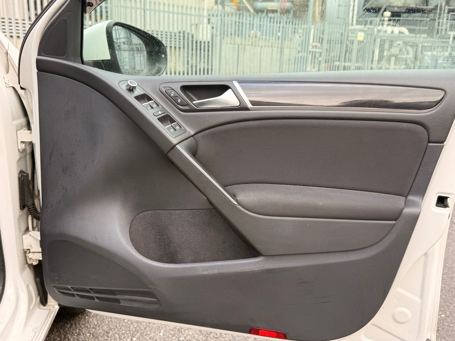 Used Volkswagen Golf 2011 for sale - 77570132: Photo 26