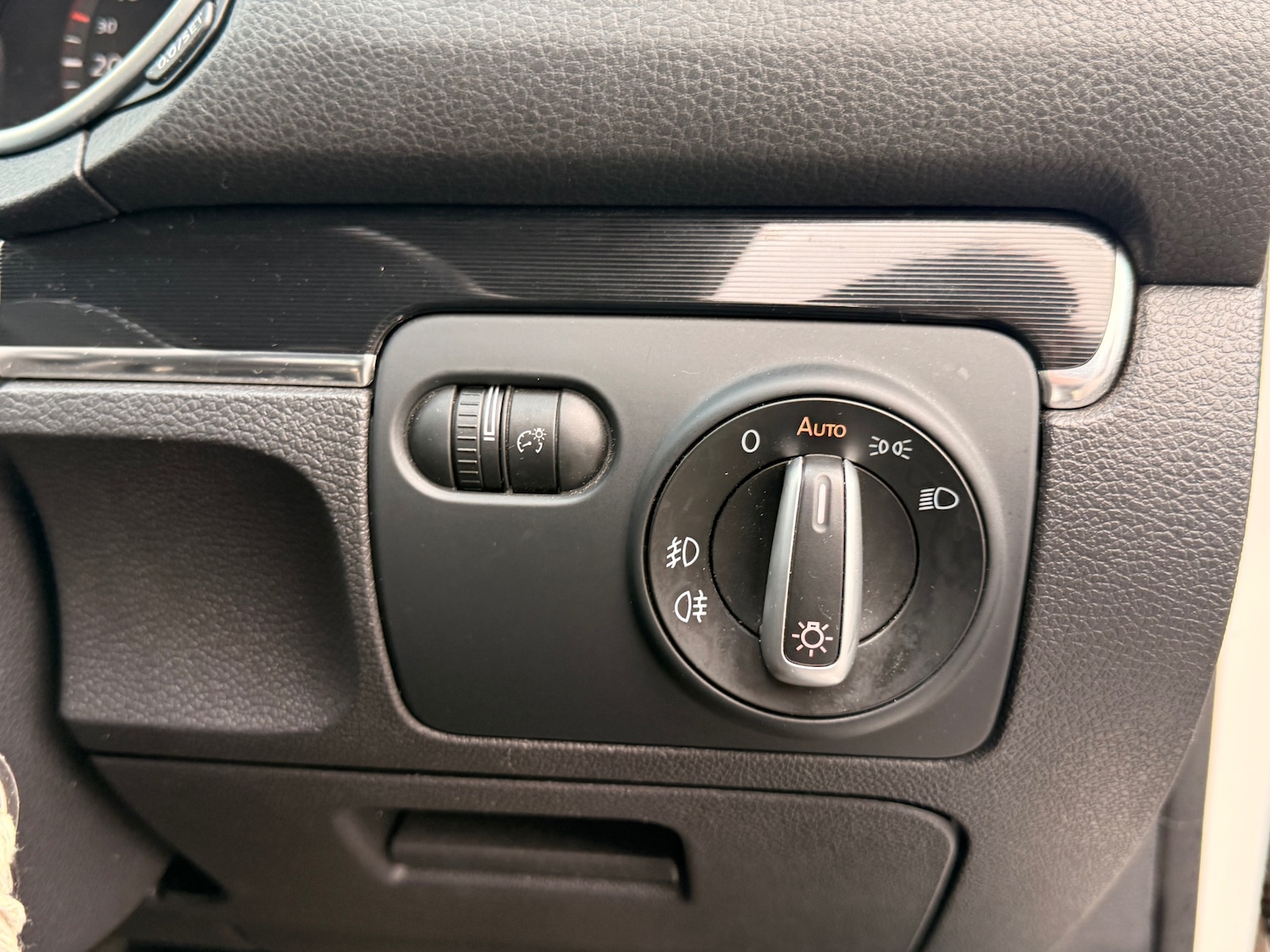 Used Volkswagen Golf 2011 for sale - 77570132: Photo 28