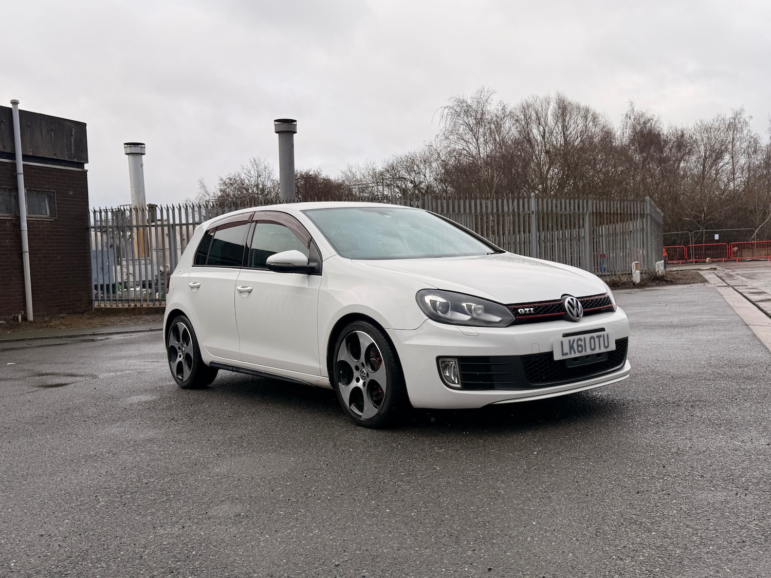 Used Volkswagen Golf 2011 for sale - 77570132: Photo 3