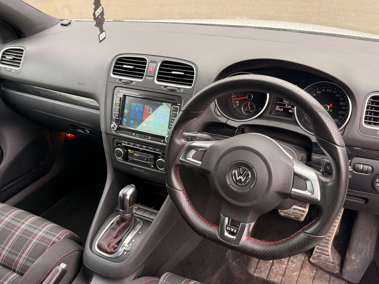 Used Volkswagen Golf 2011 for sale - 77570132: Photo 35