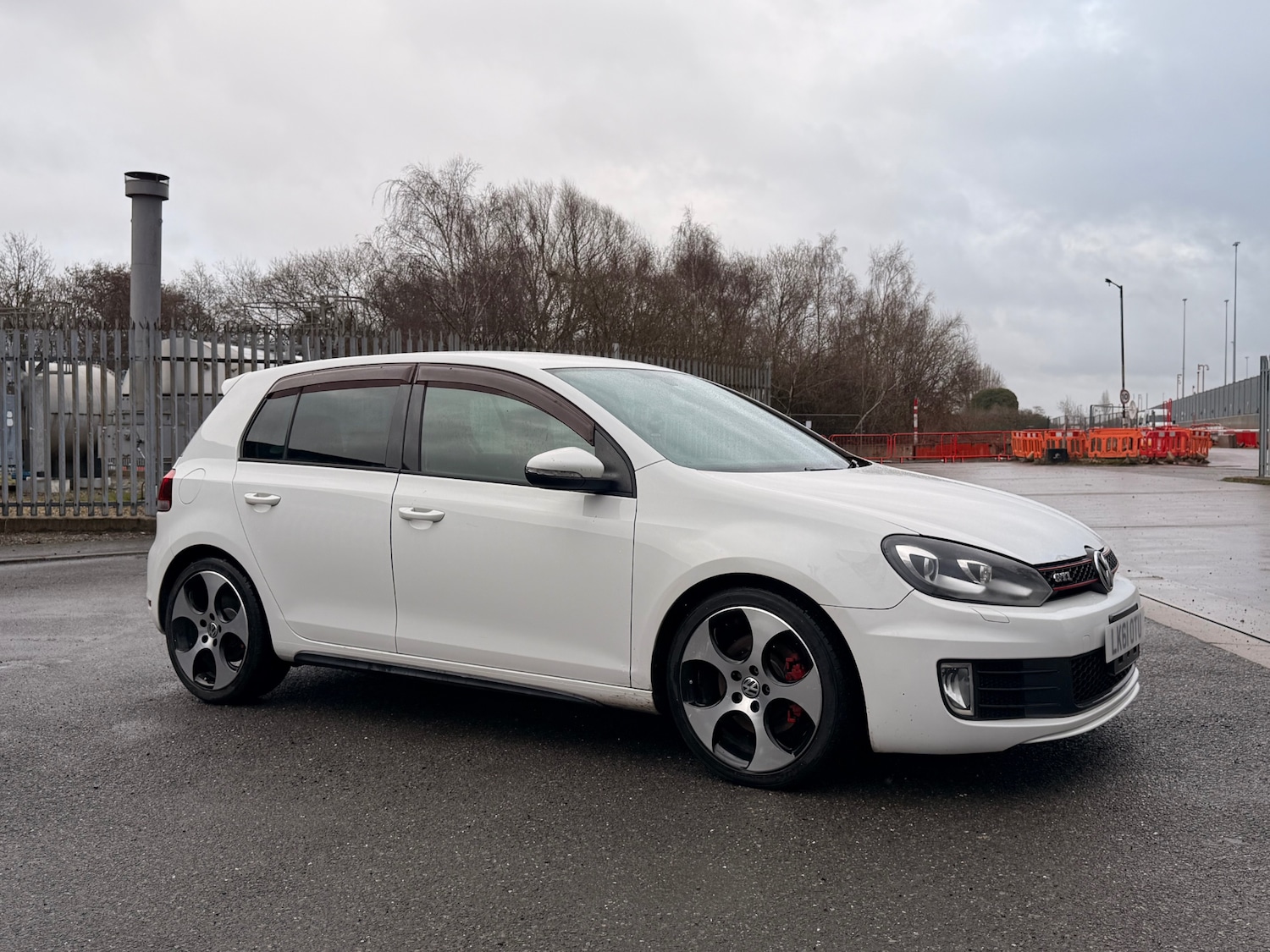 Used Volkswagen Golf 2011 for sale - 77570132: Photo 4