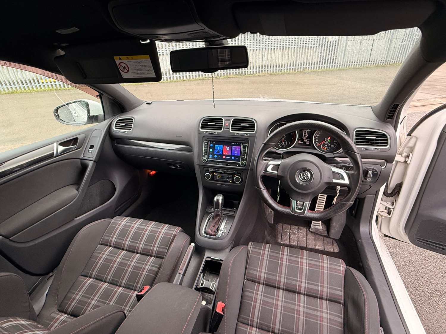 Used Volkswagen Golf 2011 for sale - 77570132: Photo 42