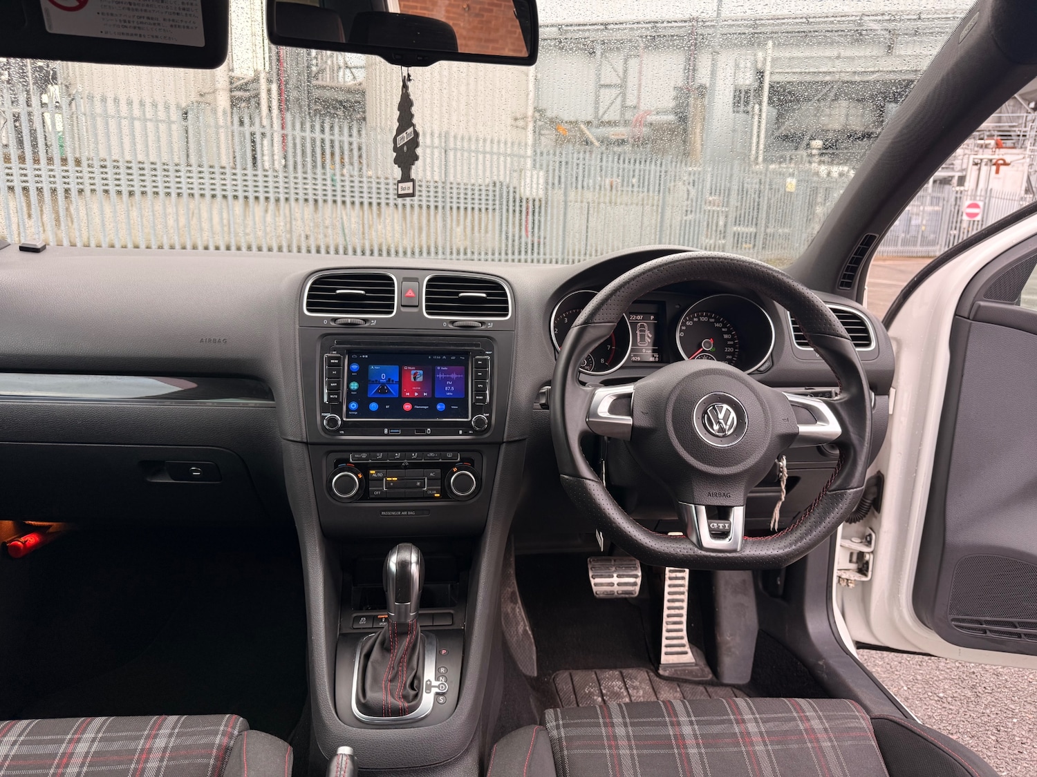 Used Volkswagen Golf 2011 for sale - 77570132: Photo 44