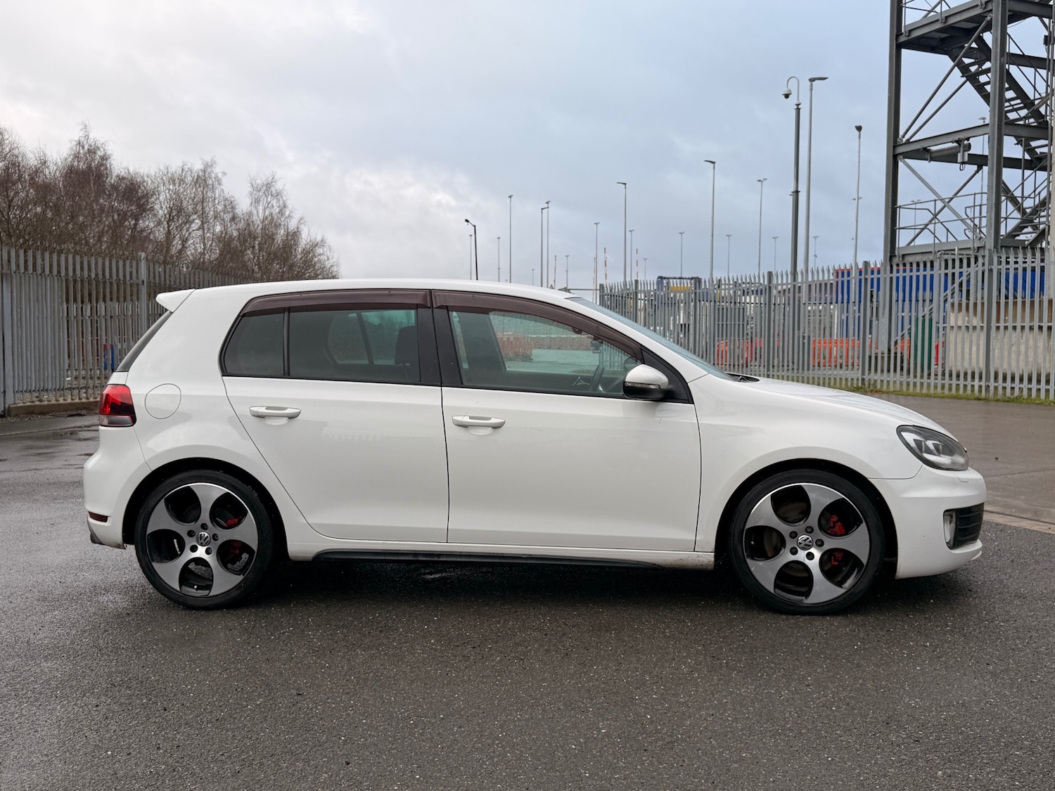 Used Volkswagen Golf 2011 for sale - 77570132: Photo 5