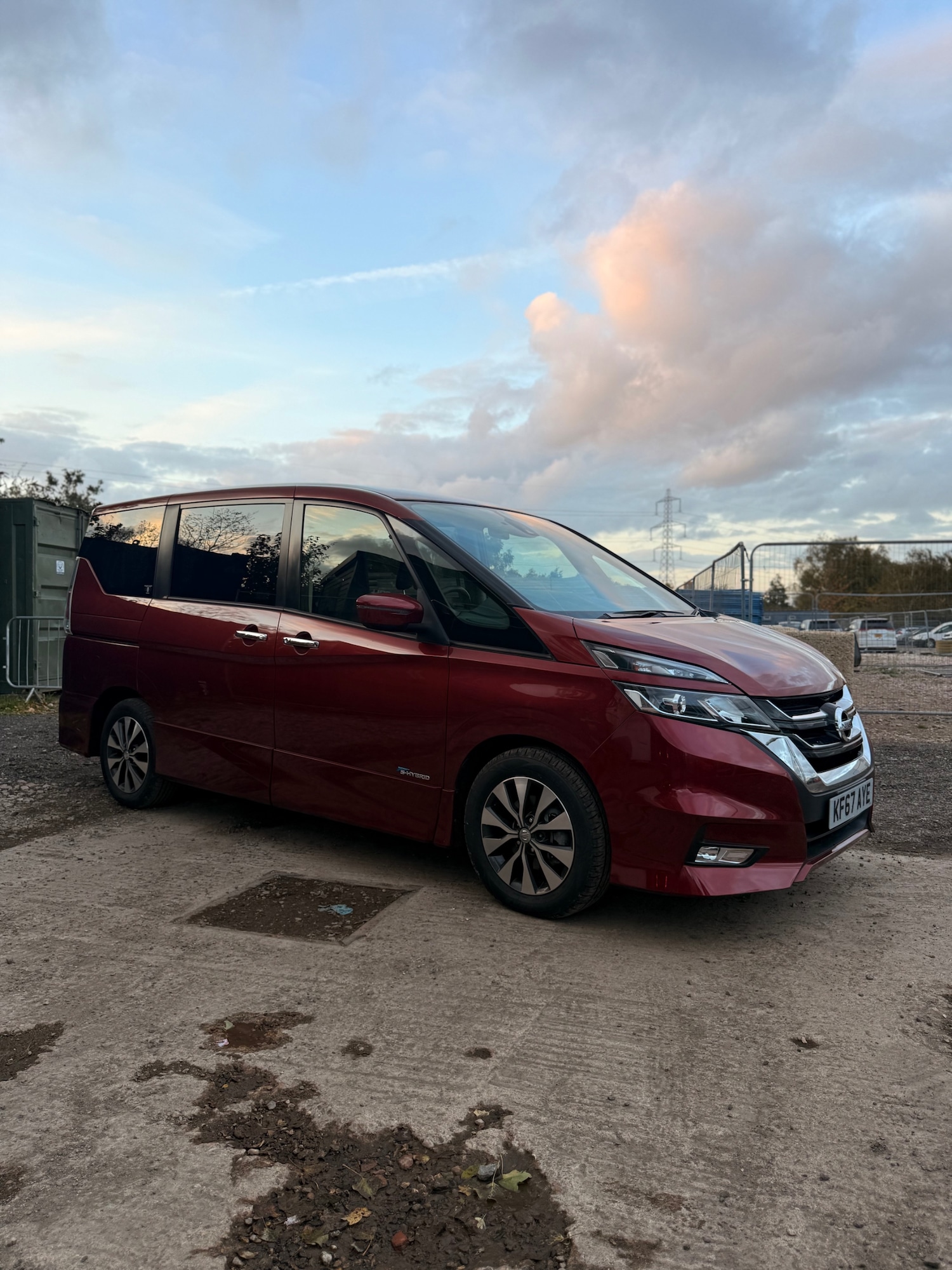 Used Nissan Serena 2025 for sale - 76430631: Photo 2